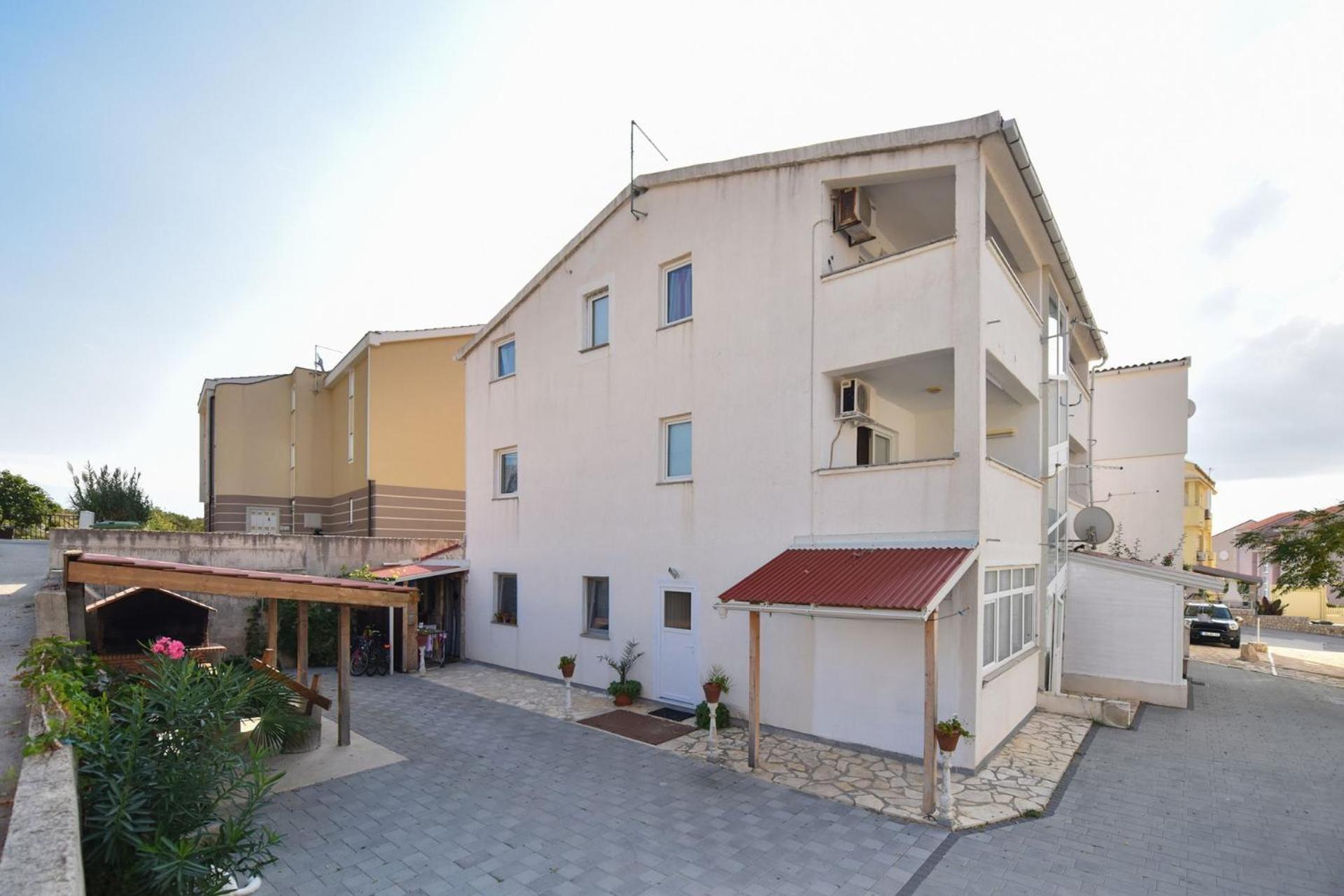 Apartment Kety Novalja Exterior photo